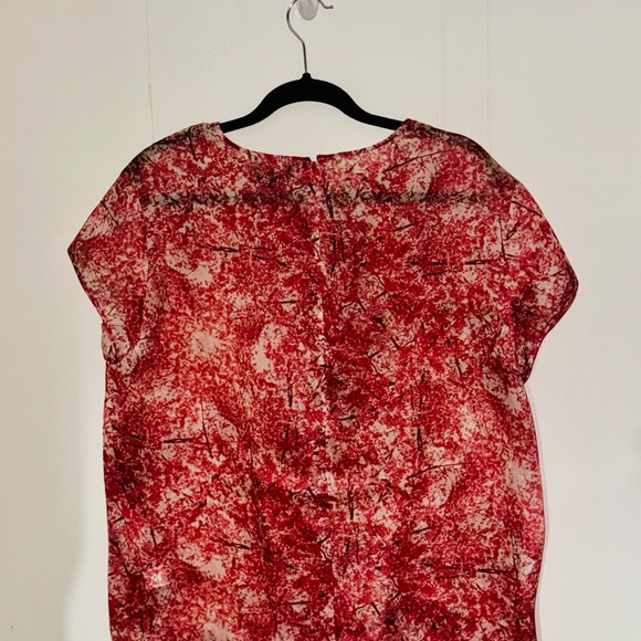 Lord & Taylor Silk sleeveless top - light red - Picture 2 of 4